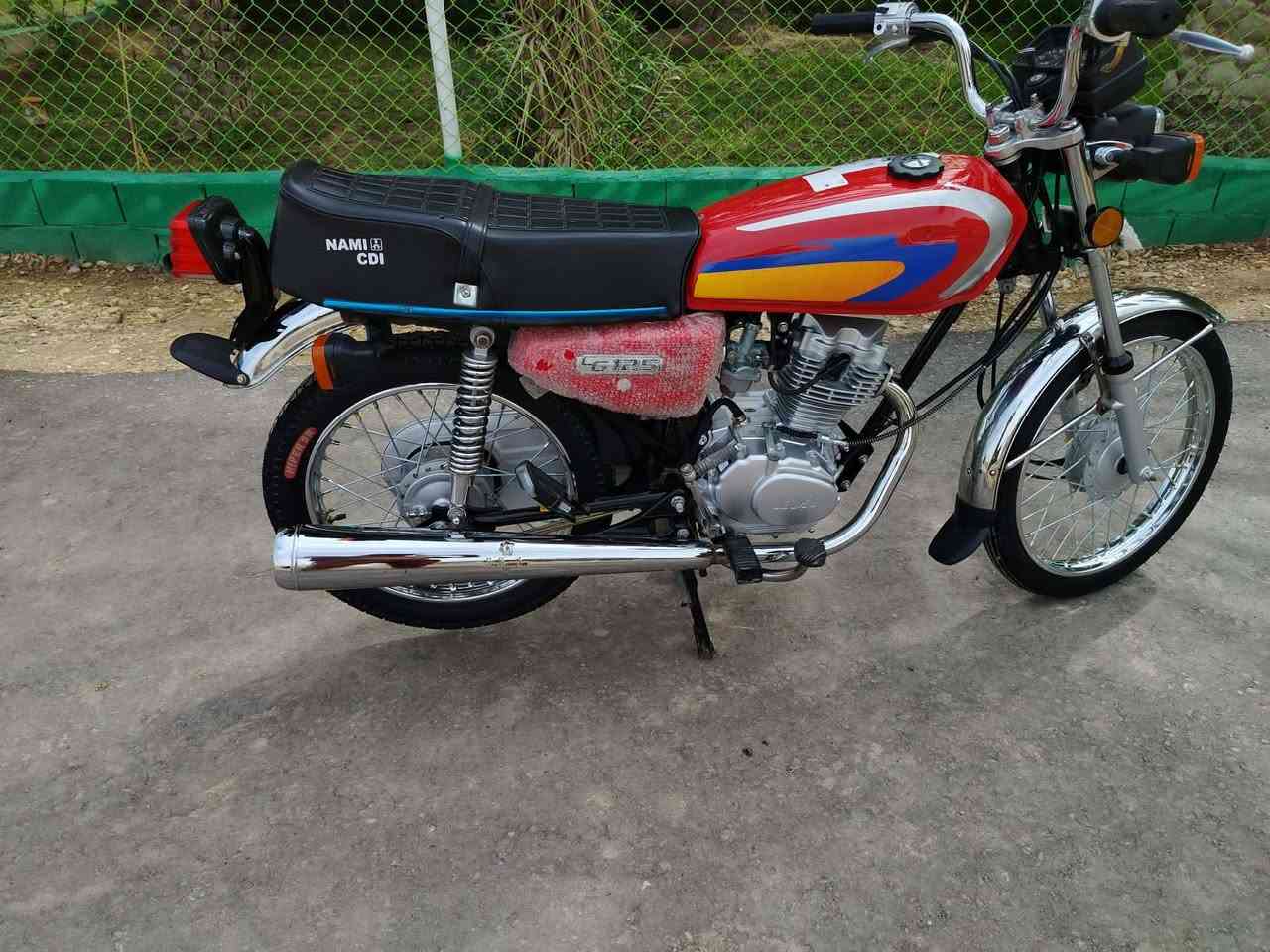 سلام عليكم دراجة لبيع  وراق سكنر مكفولة من كلشي موديل 2025 سعر 850 وبيه مجال قليل *********** مكان ميسان قرب السيد منيهل
