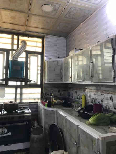 بيت للبيع على طريق كربلاء طويريج الحولي طابو زراعي سند٢٥ مساحه٢٠٠ متر طابقين اربع غرف نوم ومجمع صحيات وكراج ومنور   السعر ٦٧ مليون للاستفسار الاتصال ع الرقم  
***********
مامتواجد ع الفيس
