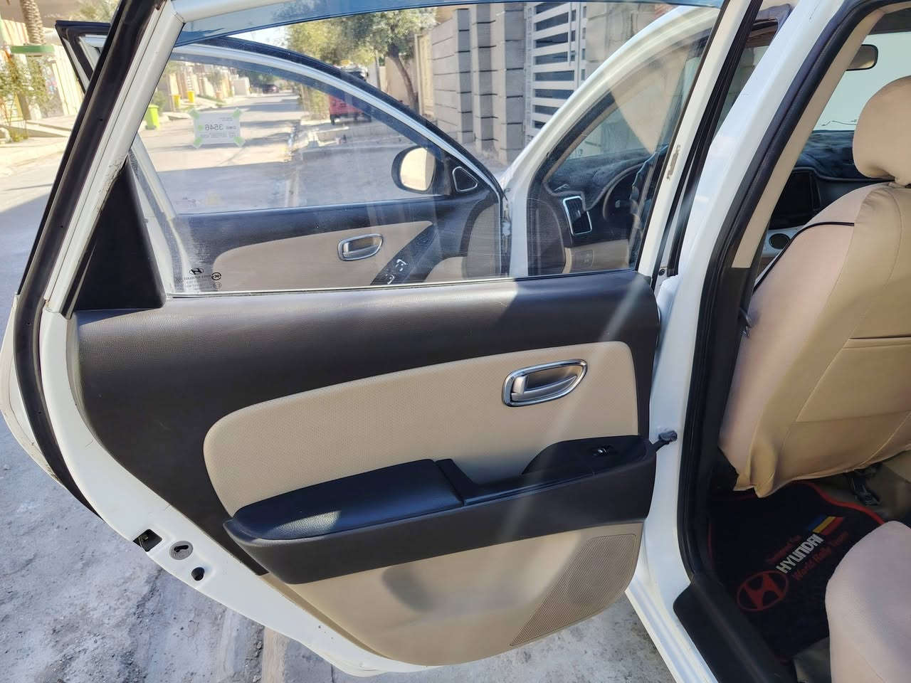 افانتي 2009 رقم بغداد انكليزي بسمي
مري شفط و تدفئة كشنات واشاير 
كير ومحرك خير من الله
تخم تاير جدد

تبريد ثلج و تدفئة خير من الله
كهربائيات كاملة
صدر امامي وخلفي جديد
سونار بل منشور
السعر 98 وبيها مجال 
العنوان ديالى بلدروز
***********
