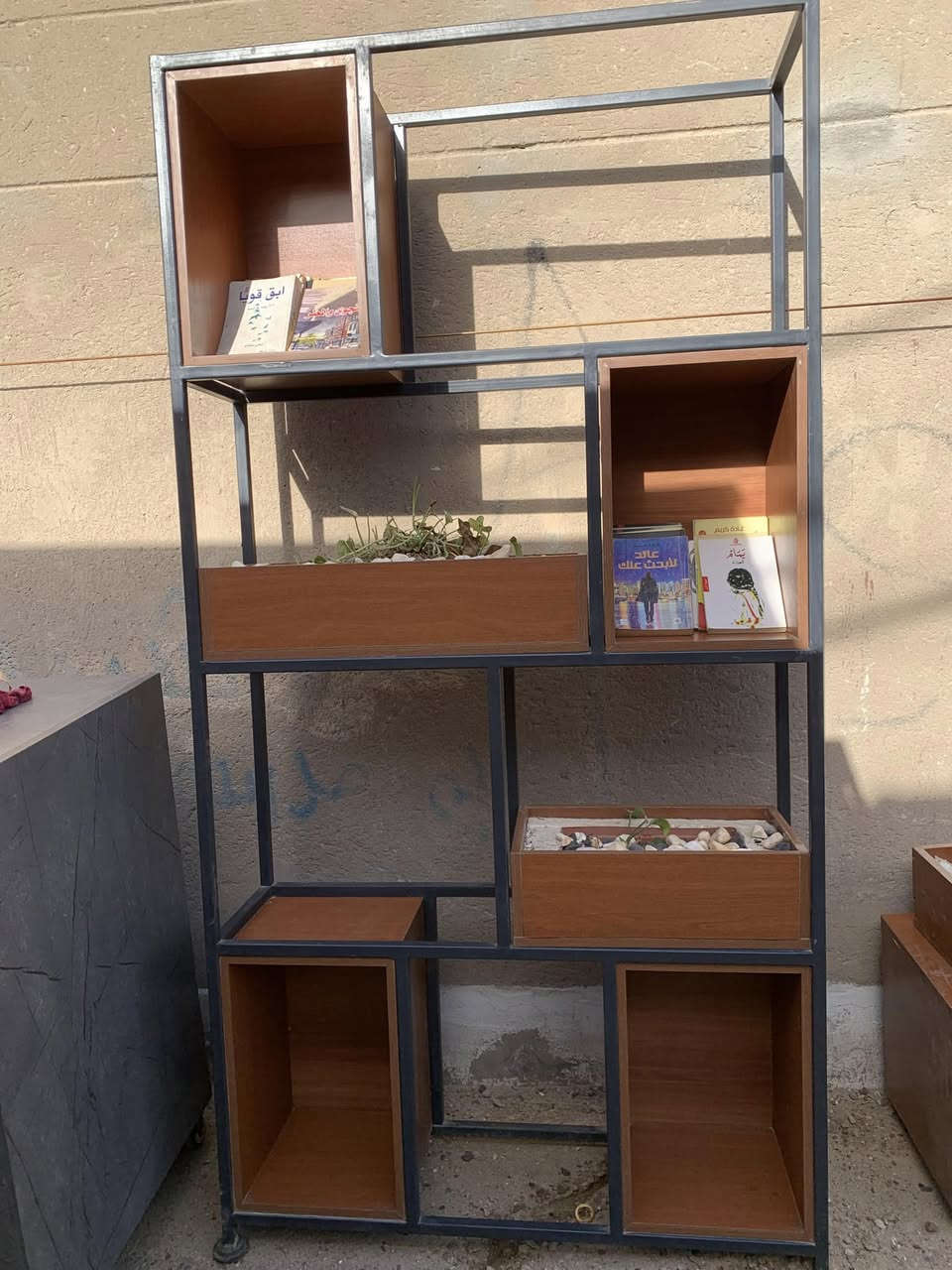 رفوف مكتبيه عدد 3       ارتفاع 230 *عرض 120 

عدد 1       ارتفاع230 *عرض 190 

بغداد للتواصل ***********
