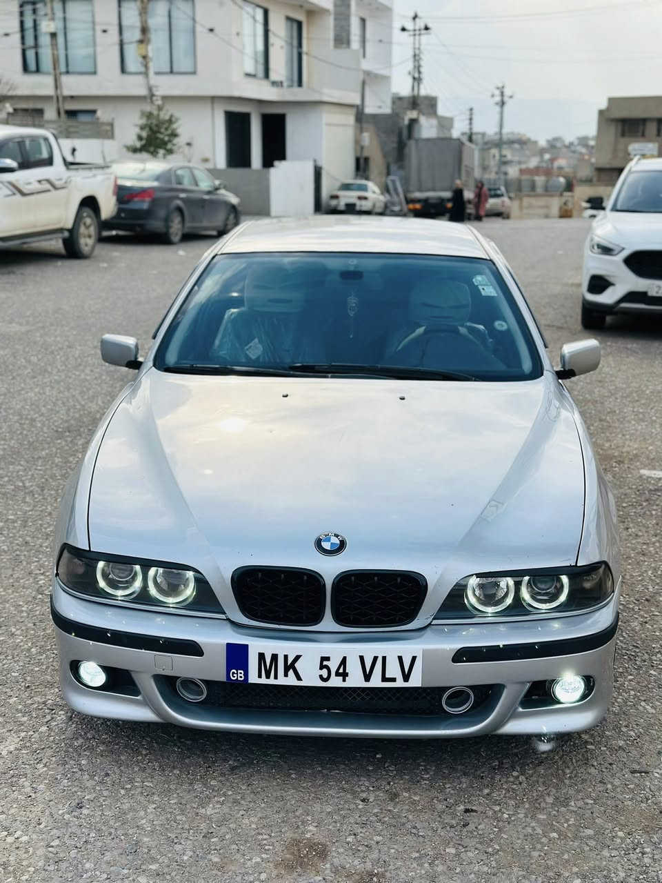 BMW E39 1998 528iمه كينه ئاسن واردئه مريكي
کامل کراوە بە 2003 
کوشن شاموای كوشن ١٤ حه ره كه  كه له ي كوشن كاره باي كوشن ميمؤري كوشن هيته ركوشن هه وا ئاوينه هيته رئاواينه كاره باي  شه ش سيدي بؤكس سوكان كاره باي تاعديل سورعه  كامل ئيسپانه ي شه ريكه ي تياماوه ته بريدساردوگه رم به شه رت چوارتايه و ويلي لؤكي له ژيره سه ياره كه فول فوله ته نياسلايدي نيه نيوچاملغ بؤياخي ئيراقي هه يه له سه ركاڵ بونؤمه نه فيست برايم خه ليل 195هه زارحه قيقي رؤشتوه  هه موزانياريه كانم نوسيوه مشته ري نيت سه ري منيشوخؤيشت مه يه شينه له گه ل ريزم
ئه دمين❤️
سعر65گه لاومه عامه له شوين سليماني
***********
***********
