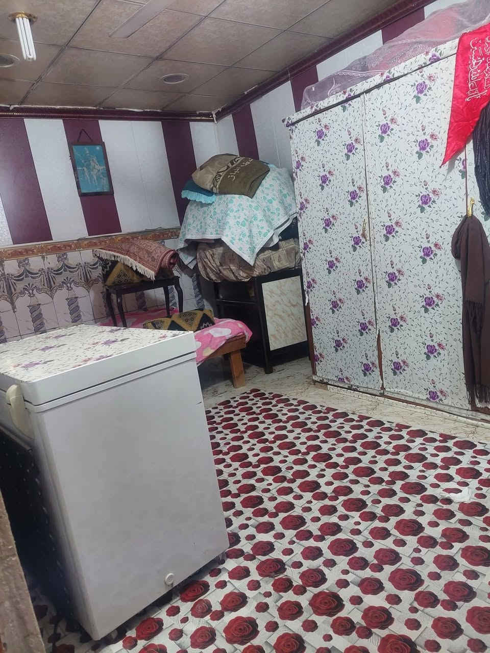 بيت للبيع تجاوز سعره 12بي مجال  ***********
تصال ع رقم وات ساب غرفه  وديوان ومطبخ وصحيات وهول يت تجاوز للبيع خلف مستشفى فيحاء دور الظباط بيت مرتب مستعجل للبيع
