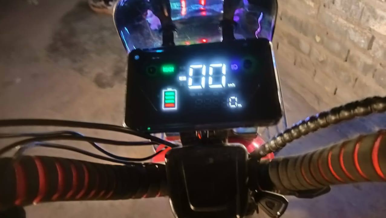 للبيع دراجه شحن السعر 550 وبيهه مجال الاتصال على رقم ***********
