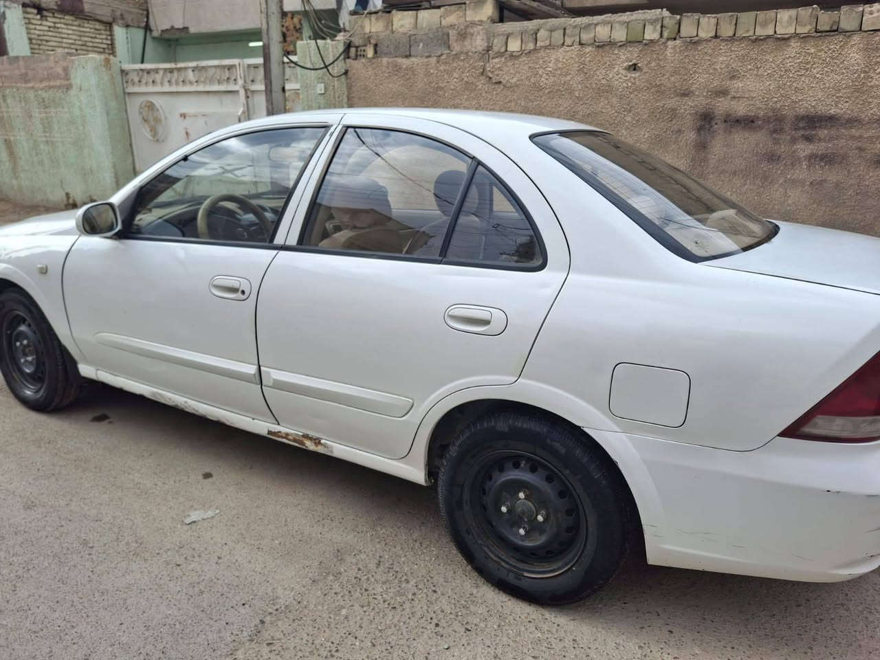 السلام عليكم 
سيارة نيسان وارد كوري موديل 2009 
للبيع السعر 78$ 
مكاني بغداد 
للاستفسار والاتصال ***********
