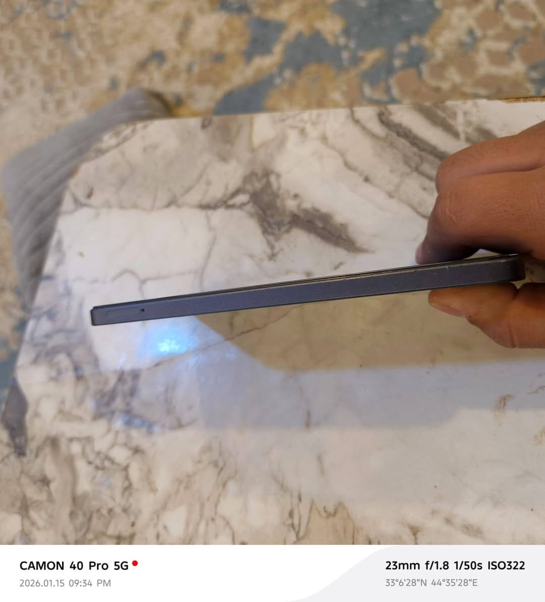 Relme  NOT 50  سعة التخزين 128 كاميرا واضحة كلشي زين بس مشكلة بسيطة الشاشة بيها كسر كما واضح بل صورة كلشي مبي التليفون استخدام شخصي شاحنة كاملة و كفر و علبة الجهاز كلشي كامل بس المشكلة بس شاشة كسر بسيط و المعالج 40 فريم رام 6 كيكة عشوائية اربعة جيد في الالعاب السعر 110 قابل للتفاوض للأستفسار ***********
