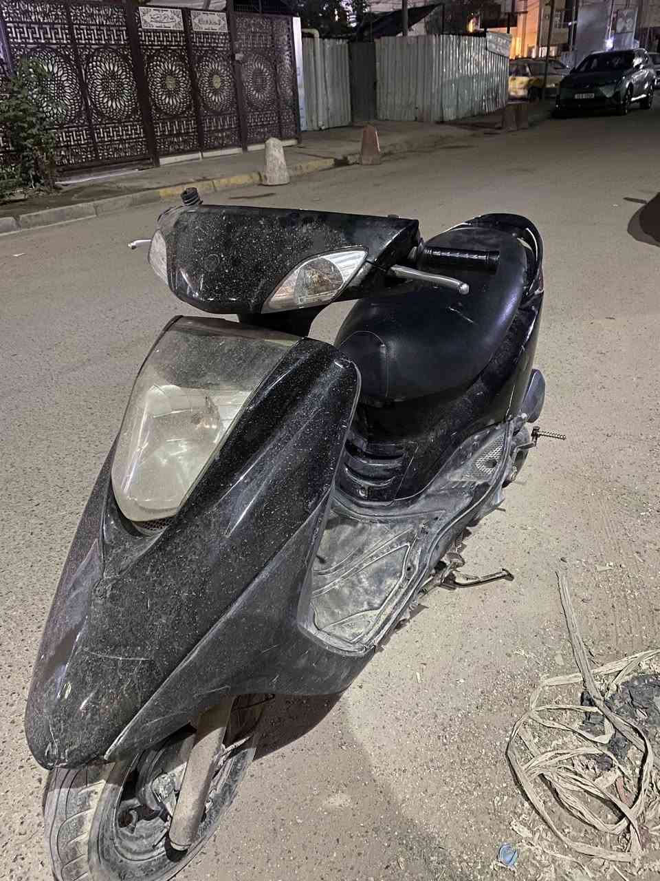 بريز للبيع تحتاج كابريتر شغاله بس تخربط مكينه خير من الله سلف هندر هل شوفت عينك سعر400   مكاني بغداد الجديده ***********
