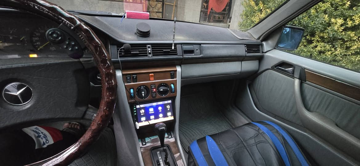 السلام عليكم مارسدس دب ١٩٩١ سلفر  للبيع
السلام عليكم مارسدس دب ١٩٩١ سلفر  للبيع
رقم صلاح الدين  بسمي 
.مكينه بلاد  300 عنكبوت 
اي ضربه مابيه.گشر قليل خياس بلهلال الخلفي  ولا لحيم
تبريد ثلج منضومه كله جديده مع الراديتر
شاشه وسماعات جدد
السعر ٧٥ وبي مجال  
اي استفسار خابر وبيك خير ودلل جاهزه من كلشي 
السياره نقص فقط اريل كهربائي
مكان السيارة بغداد ابو غريب بسمي ثاني يوم احولك
رقم ***********
