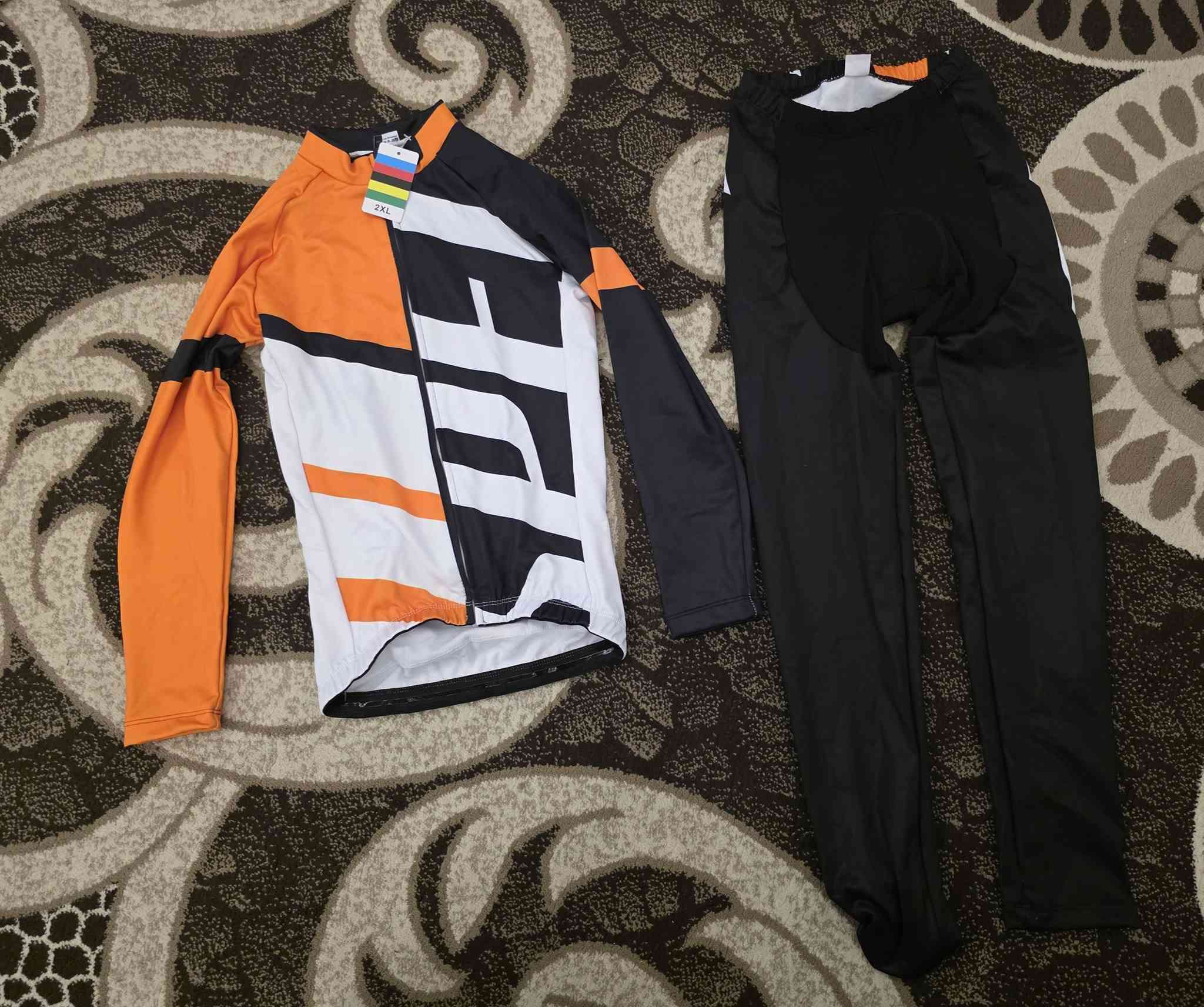 سلام و علیکم
ای داخل صورە سعر 10الف 
قیاسات مکتوب


**إذا كنت صاحب هذا الإعلان وتريد حذفه لأي سبب، رجاءا أرسل رسالة إلى الدعم الفني**