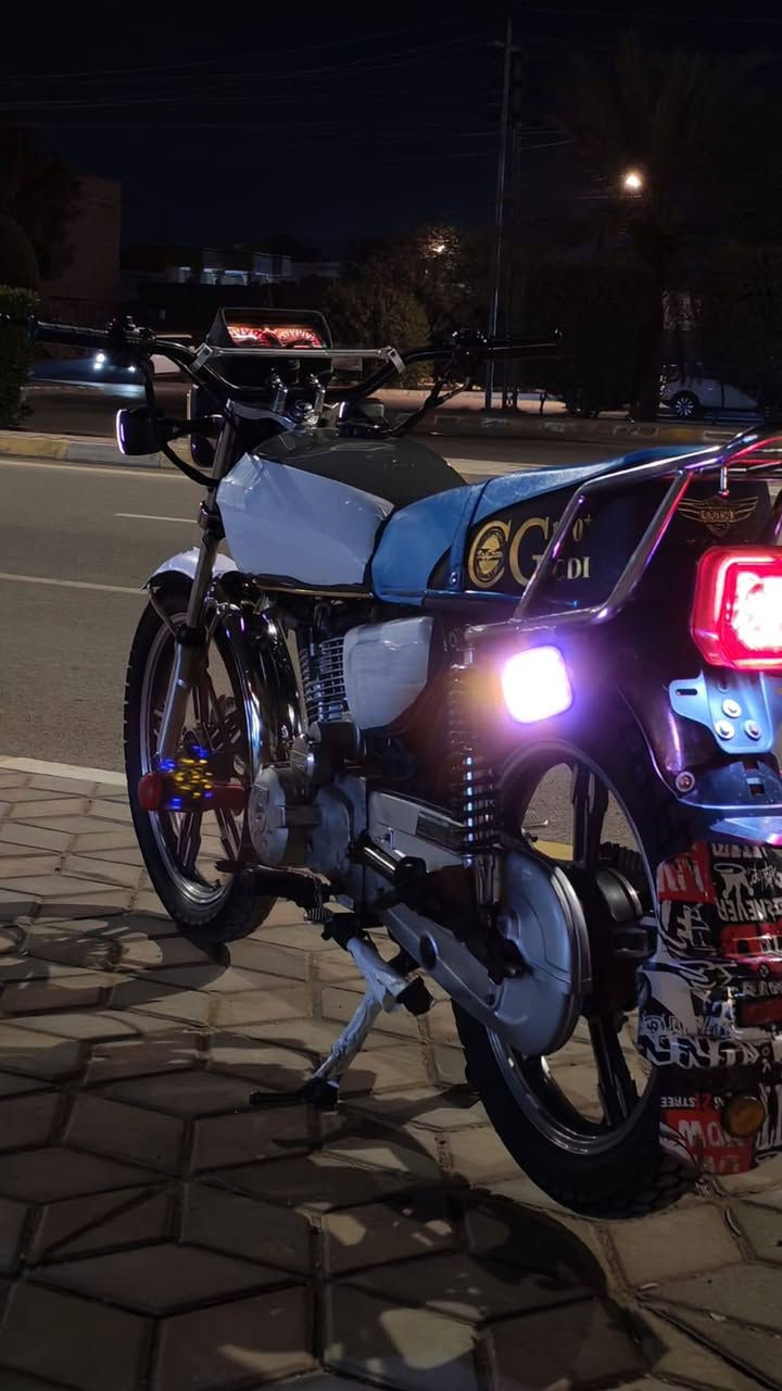 سلام عليكم
دراجه ايراني ..للبيع ..
دراجه سونگ سيفان موديل 2020
سكان رياضي.. صالنصه رياضي .. تخم تاير جديد 
كفاله .. شغل على ايدي.. يعني مال جناي 
كلشي بيه شغال مابيه نقص برغي 
تشغل وتطلع بدون متحط ايي شي 
السعر 625 قابل للتفاوض 
شراي هلا بيك .. مو شرايي لا تتصل فدوه الكلبك 

الاستفسار .. *********** .. ***********
