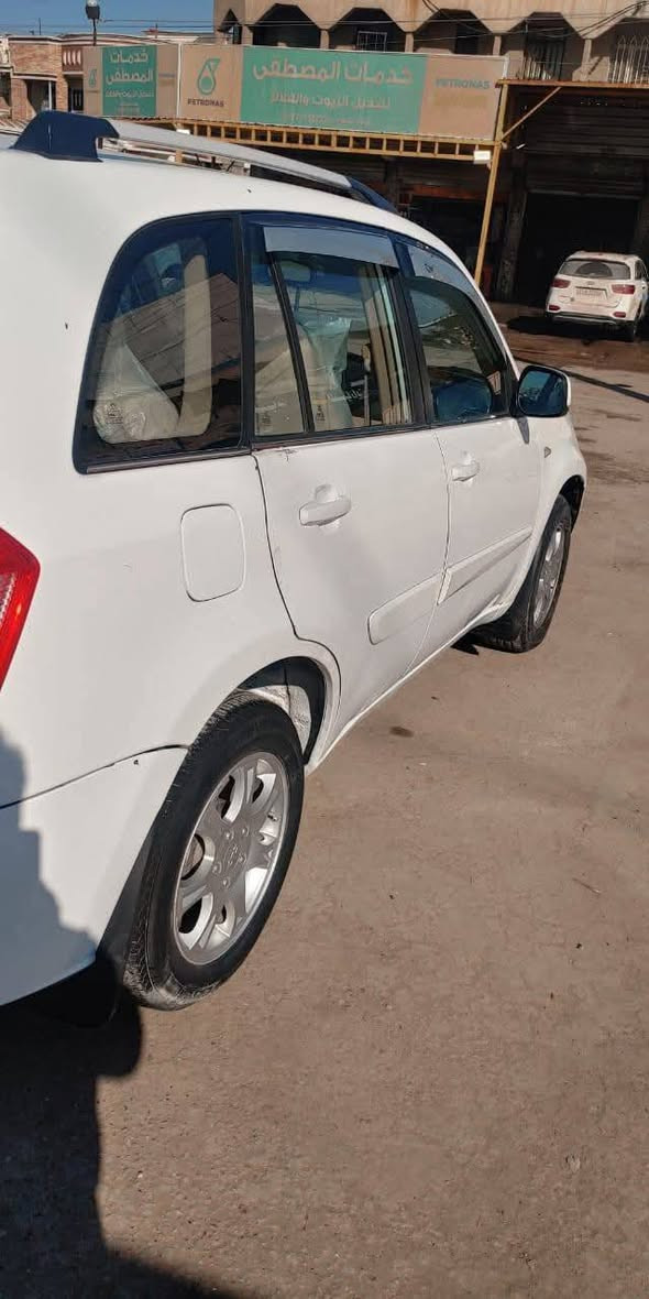 السلام عليكم للبيع شيري تيكو ٢٠١٢ شكل ٢٠١٣ رقم بابل انكليزي الجديد سياره جاهزه مابيه اي نقص كير مكينه صدر أمامي خلفي كله تمام  مكينه ١٨٠٠ كير أوتو كهرباء تبريد ثلج تدفئه بلكشنات كشنات جلد بلاد تحكم ستيرن فتحه كهرباء   مكان السياره بغداد ابو غريب السعر 60 بيه مجال حك الجيه رقم الهاتف ***********
