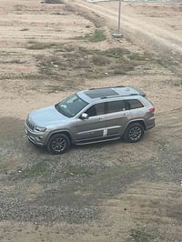 جيب شيروكي 2015 فول مواصفات و السونار مرفق مع الصور  الاستفسار اكثر ات...