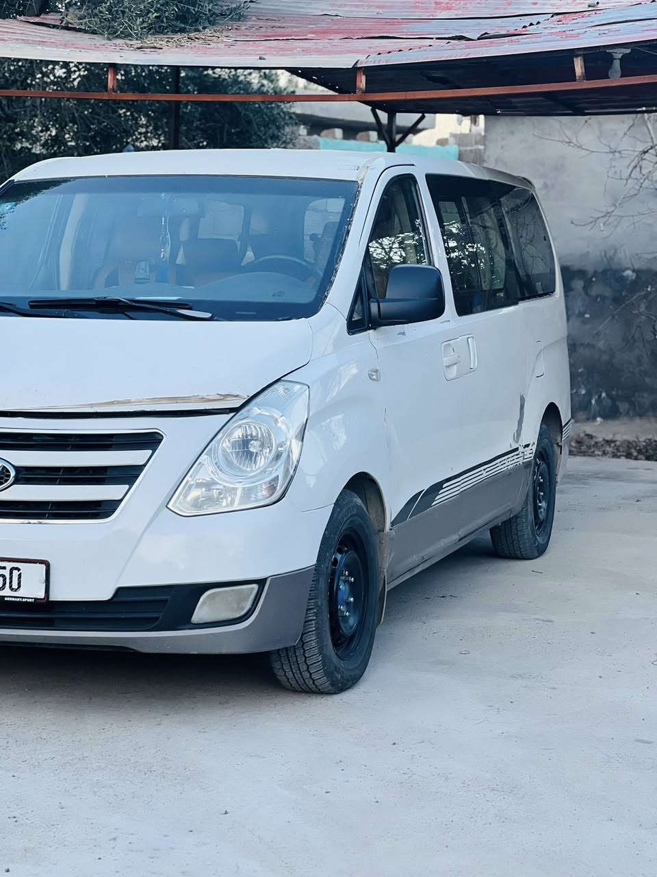 السلام عليكم ستاركس 2011 رقم بغداد نگليزي سنويه لل 30 شرعي جيراني كير محرك اكسن تواير تبريد تدفئه كله شرط يعوزها بس صدر مفوله موصفات السعر 140 وبيها مجال بسيط ***********
