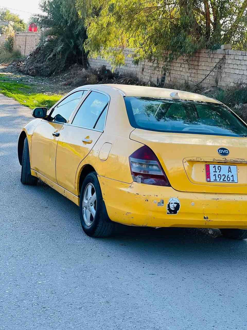 بي وايدي 6 موديل 2011 سنويه جديده رقم نكليزي مصفره هيه وغرامات مكينه كير فكفولات تتفه شغاله جام كهربائي تخم تاير جديد صدر خلفي امامي جديد كهرباياته كله شغاله السعر 38 وبيه مجال حك الجية الستفسار مكان ديالى المقدادية ***********
