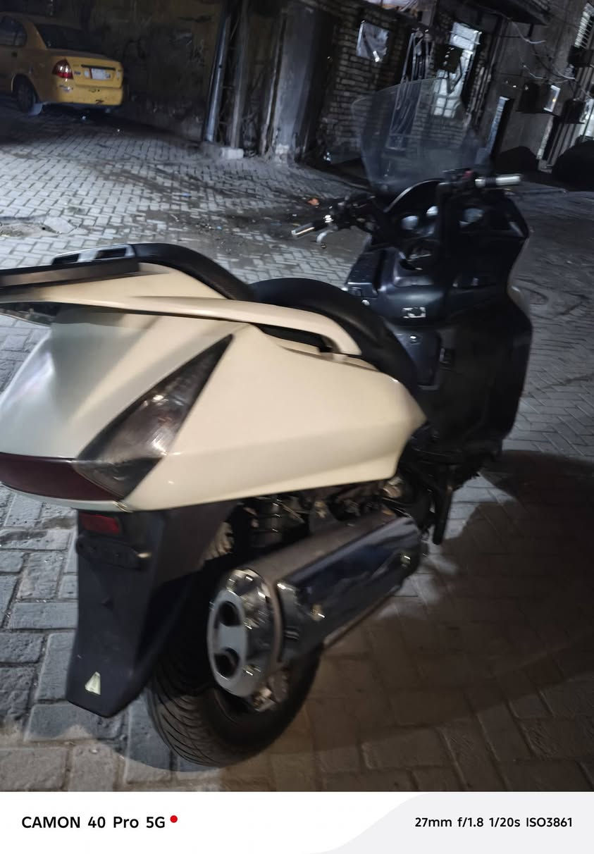 السلام عليكم
سلفر ونج القديم مكينه 400 دراجة شلعه معدل فول مكاني بغداد البلديات *********** السعر 1400 وبيهه مجال
