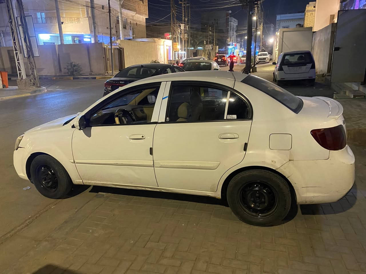 السلام عليكم
كيا ريو ٢٠١١ خليجي ١٦٠٠ دوش مكينه نضيفه كير مبدل جديد تبريد شغال ونعمه من الله مكفوله من الضربه القويه فقط خسفات بمقدمه البنيد وبيه صبغ بلمدكر الكدام قليل  و٤اماكن خياسات سنويه ٢٠٣٠ ب اسمي رقم جديد  ***********
السعر ٧٨
