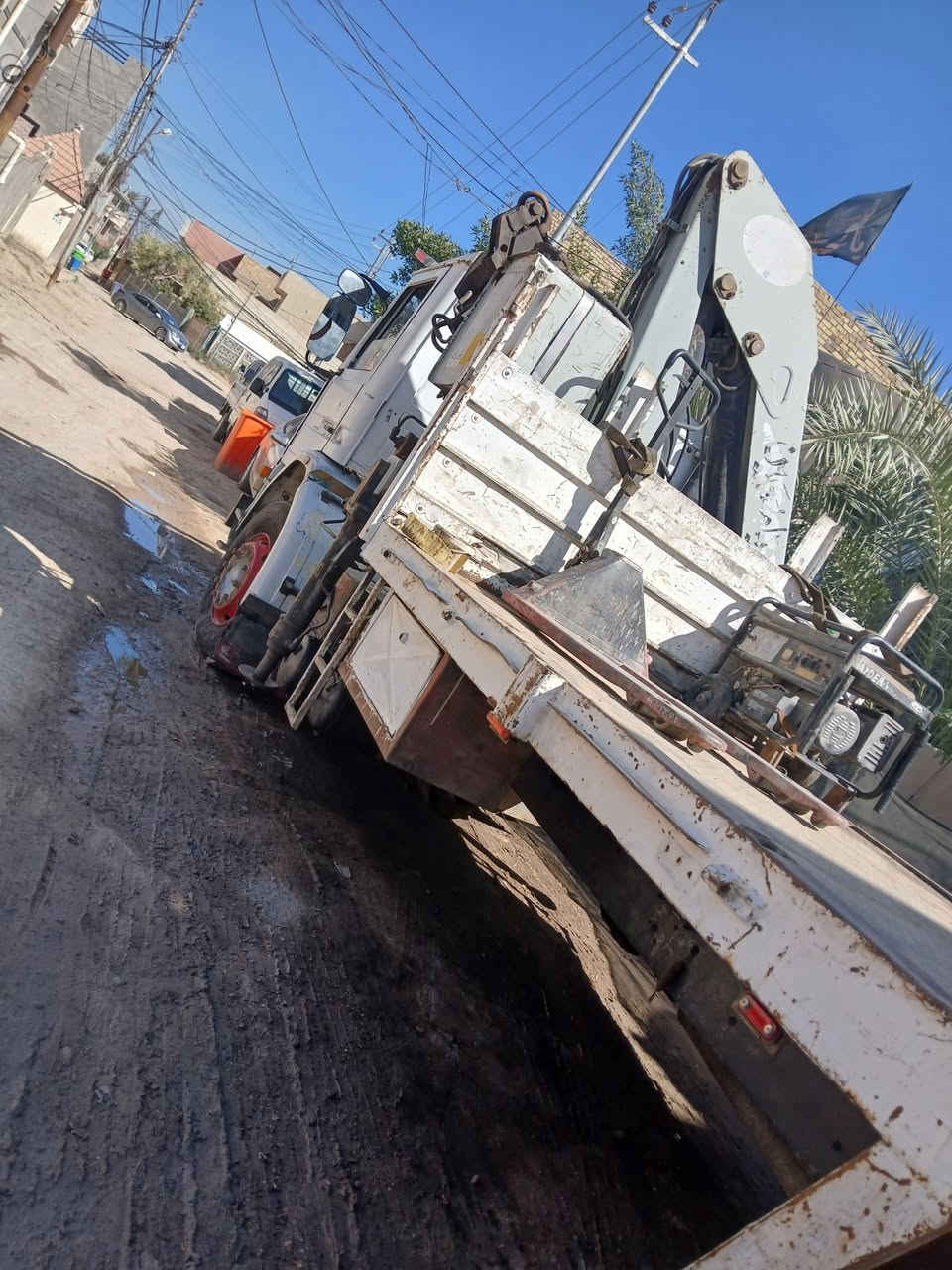 السلام عليكم
من رخصة الادمن
سيارة سكانيا للبيع موديل  ٩٢ دي اس ناين سيارة نظيفة مكفول الشاصي مكينة والكير. بدي طول ٧ متر اله تبريد شغال بلادي جهاز بي ام
 خمسة سلايت هيدروليك  السيارة نظيفة مال جناي ومراح تتعب بيها. مكان السيارة الحلة. بابل. غير متواجد على فيس بوك 
السعر ٢٨٠ وبيها مجال حك الجية 
الاستفسار الاتصال ***********
