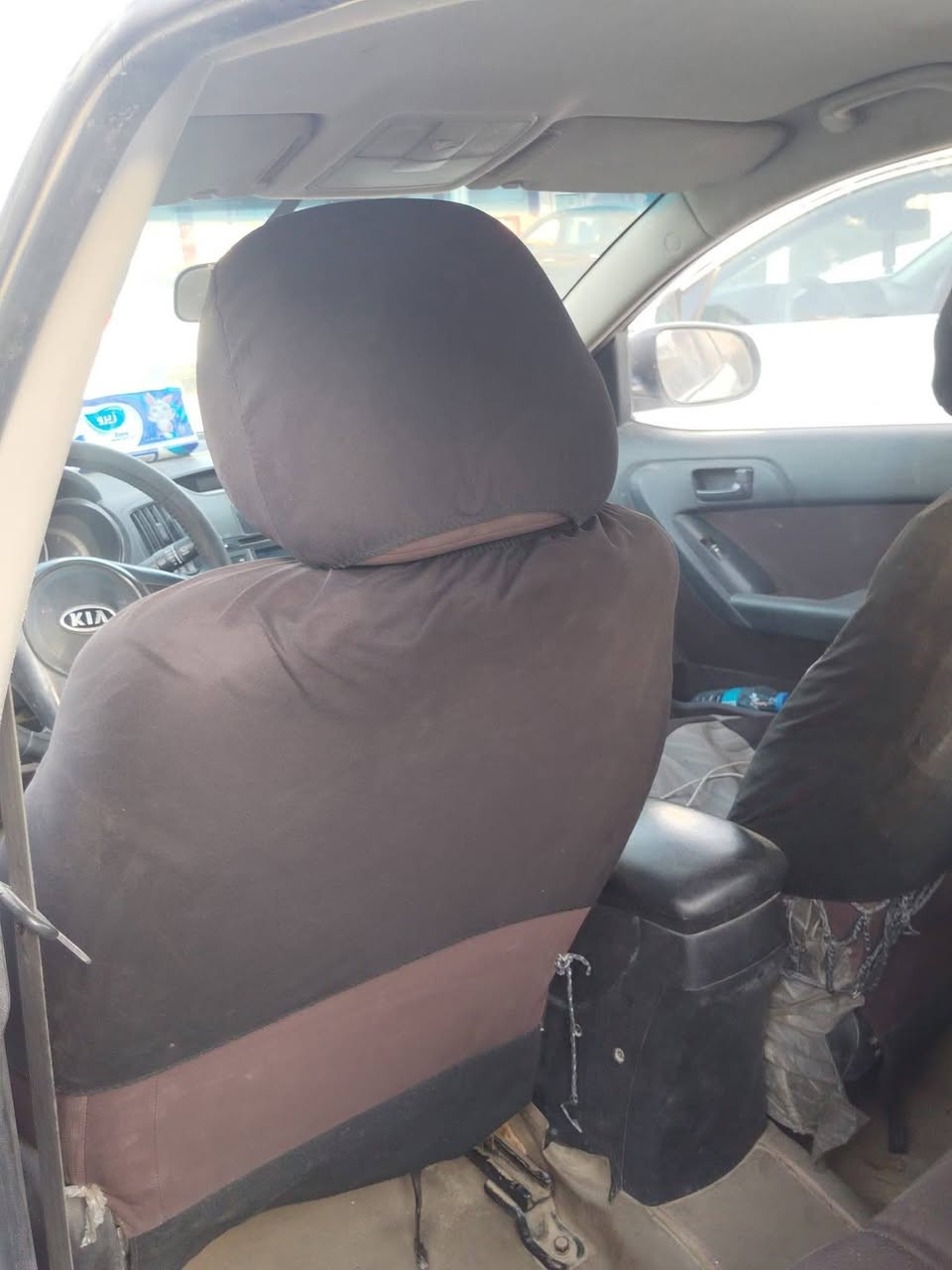 سيراتو موديل ٢٠١٢ بنيد مبدل وجاملغ واحد مبدل سعرها ٩٠
ايرباك طاك مواصفات عادية
***********
