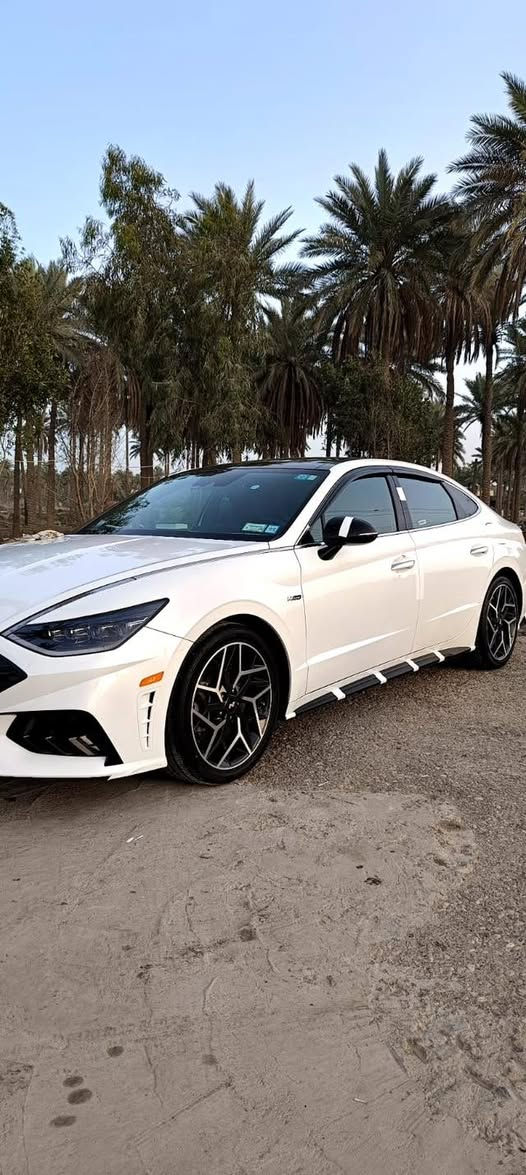 السلام عليكم سوناتا موديل 23 ان لاين اعلى مواصفات محرك 2500 توين تيربوطياره السياره بعدها جديده وبالعافيه اللي ياخذها سونارها كدامكم هذا المكان الحله فقط على رقم التليفون متواجد ***********
