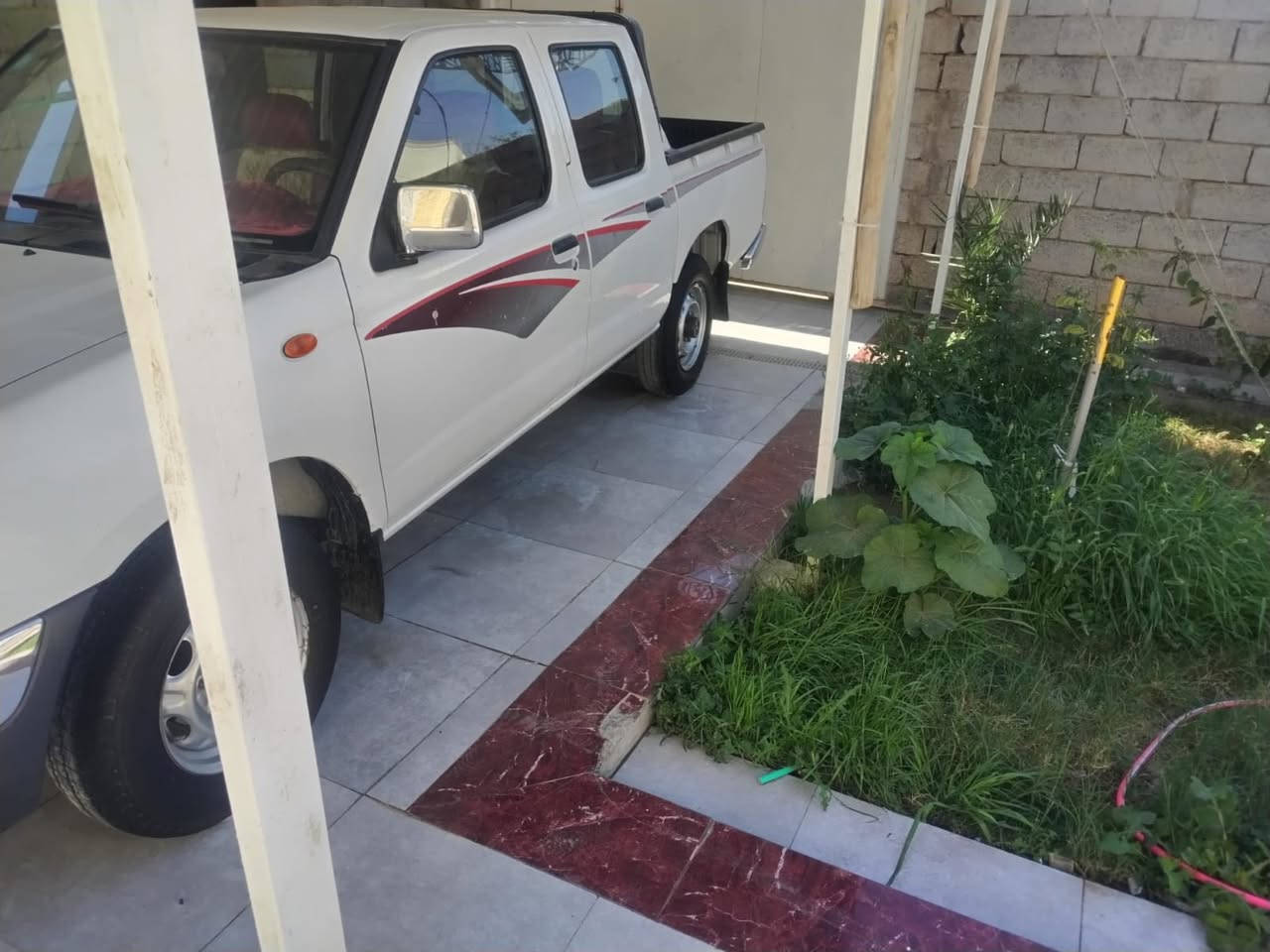 السلام عليكم 
سياره للبيع نيسان موديل 14 نظيفه حلوه مرتبه 
كفاله عامه فقط بيها الجاملغ الأمامي شبر  بارد 
سنويه مداور كلشي جاهز مكان فظاء الدوايه و باقي التفاصيل سهله ان شاءالله اتصال او واتساب ‪ ‪0 781 831 0911
