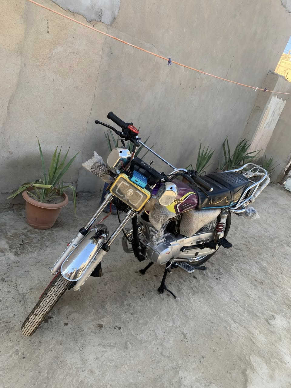 السلام عليكم دراجه 25  كفاله جديده مكاني المفرك السعر 720 وبيه مجال ***********
