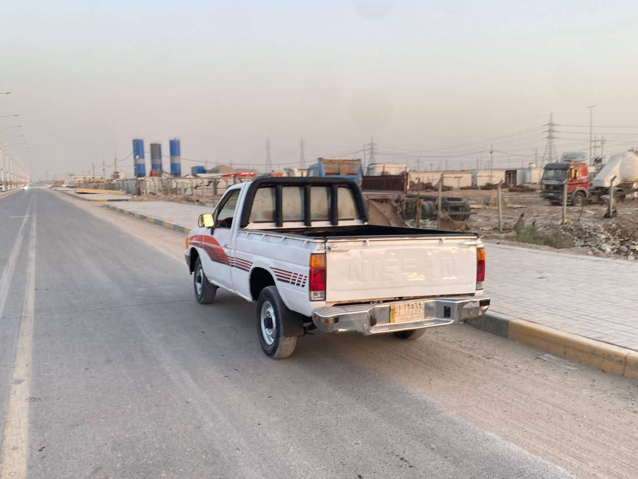 سلام عليكم بيكم نيسان موديل 92 مكفوله كفاله من عده صبغ جماليه محرك كير شاصي اكسل مكفولات دوشمه جديده كهربائيات كله شغاله حداديه نضيفه 
رقم واسط مشروع وطني مالك موجود مداور اي وقت
 مكان سماوه مركز المدينه سعر 27 /***********/////
مكلف بنشر
