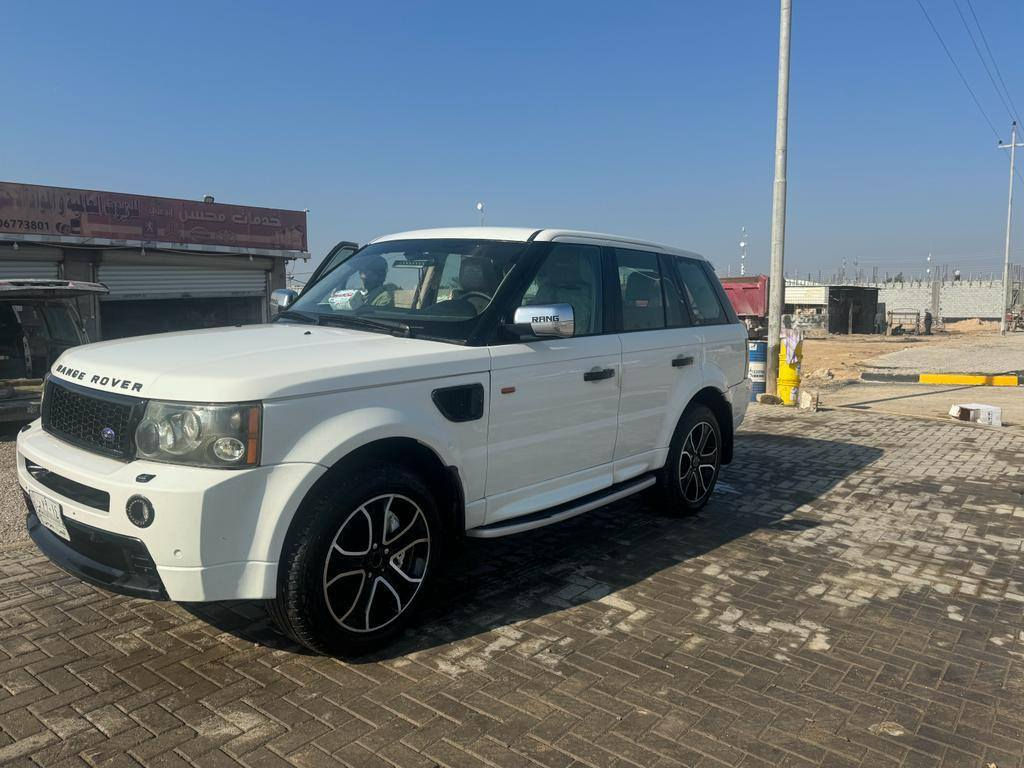 السلام عليكم ورحمة الله وبركاته من رخصت الجميع للبيع سياره رانج موديل 8 محدث 13 سياره نظيفه وجاهزه من كلشي مواصفات خليجي كل المواصفات داخل المنشور اي استفسار اتصل على الرقم *********** السعر ١٥٠ $. رقم بصره تحياتي للجميع
