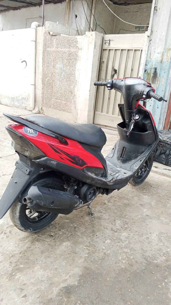 السلام عليكم دراجة ماكس عدلة للبيع
دراجة بيها ويالة مشيف رياضي+ صالنصة اف ام 
اشاير بريك حساسات كلها شغال+ مكينة خرسة مكفولة من كلشي اكسل مكفول لاصوت ولا دوية + كلجات رياضي امامي خلفي + دراجة مال جناية نكرة هندر واحد السعر 650 وبيها مجال / الامين الثانية / + دراجة نضيفة مو راكضة / *********** / ***********
