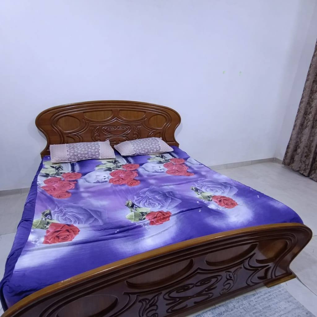 ديوان للبيع قفله ٢٥٠
والجربايه نجاره ثكليه ١٠٠ قغله


**إذا كنت صاحب هذا الإعلان وتريد حذفه لأي سبب، رجاءا أرسل رسالة إلى الدعم الفني**