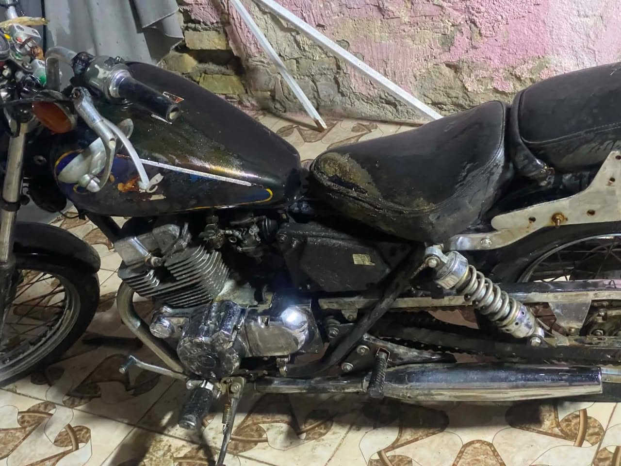 السلام عليكم متاح دراجه هارلي  سعر ٣٠٠ وبيه مجال قليل اني مكلف بل نشر موجود رقم راعيه ***********

