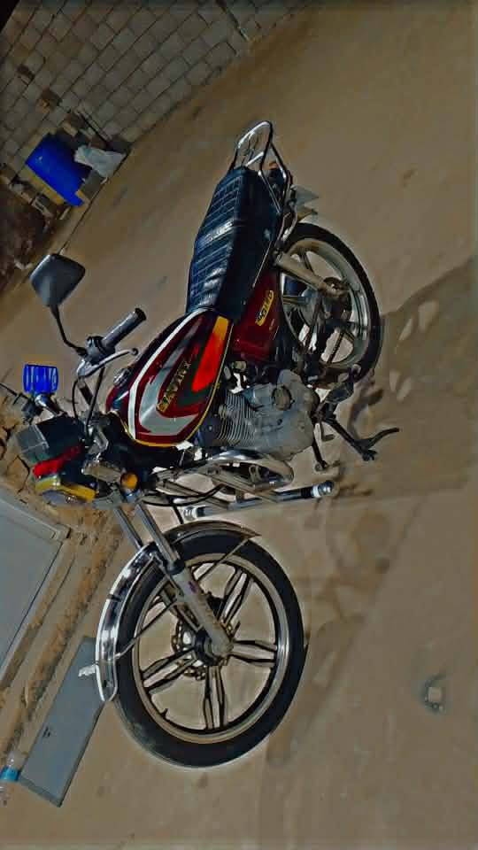 سلام عليكم
للبيع ايراني سيفان موديل 2021
محرك كير كفاله نشاط خير من الله
تواصل ***********
سعر 550وبي مجال
