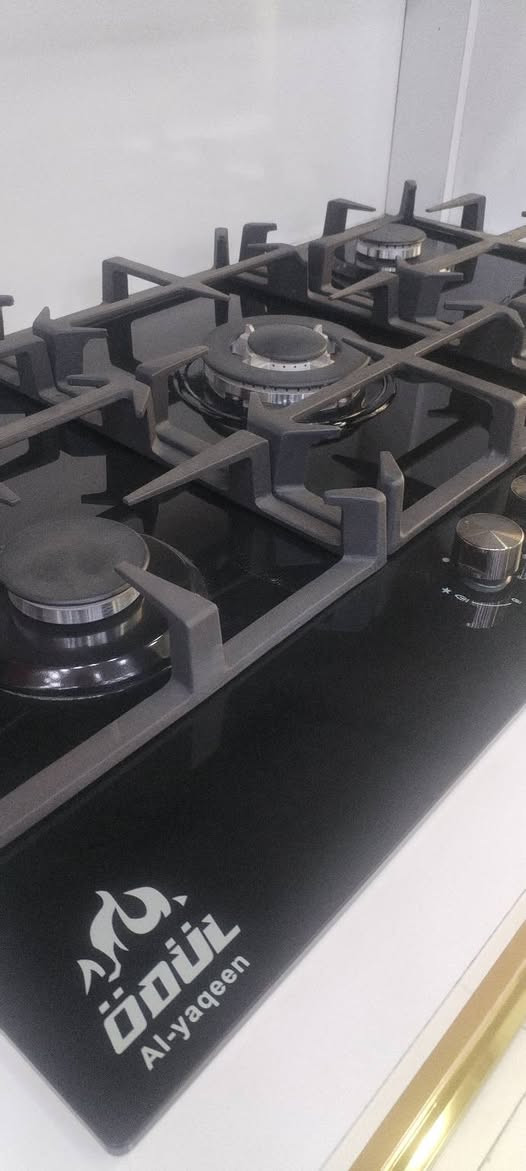 تقدم العلامة التجارية التركية ÓDÜL مجموعة متنوعة من طباخات الـ "بلت إن" (Built-in) التي تشتهر بجمعها بين التصميم العصري والسعر الاقتصادي المناسب.
للحجز والاستفسار *********** واتساب ✅✅✅✅🇹🇷🇹🇷🇹🇷🇮🇶🇮🇶🇮🇶

​إليك أبرز المواصفات العامة التي تجدها عادةً في موديلات طباخات أوديل بلت إن:
​1. التصميم والخامات
​السطح: يتوفر بنوعين رئيسيين؛ الزجاج الحراري (Glass) المقاوم للصدمات والحرارة العالية، أو الاستانلس ستيل (Inox) المقاوم للصدأ.
​الحوامل: غالباً ما تكون مصنوعة من المينا (Enamel) لسهولة التنظيف، وفي الموديلات الأعلى تأتي بـ حديد الزهر (Cast Iron) لثبات أقوى للأواني.
​المقاسات: المقاس الأكثر شيوعاً هو 60 سم (4 شعلات)، ويتوفر أيضاً مقاس 90 سم (5 شعلات).
​2. الأداء والتشغيل
​نوع الوقود: تعمل معظم الموديلات بالغاز، مع توفر موديلات كهربائية أو سيراميك.
​الإشعال: ميزة الإشعال الذاتي المدمج داخل المفاتيح (تضغطي وتلفي المفتاح بيد واحدة).
​توزيع الشعلات: تحتوي عادةً على شعلة كبيرة (Wok Burner) في المنتصف أو الجانب للطبخ السريع، مع شعلات متوسطة وصغيرة.
​3. معايير الأمان
​نظام الأمان الكامل (FFD): أغلب الموديلات الحديثة مزودة بحساس أمان يقوم بفصل الغاز فوراً في حال انطفاء الشعلة بسبب الهواء أو انسكاب السوائل.

للحجز والاستفسار *********** واتساب
للحجز والاستفسار *********** واتساب
للحجز والاستفسار *********** واتساب

تتوفر خدمة التوصيل مجاني كافة مناطق بغداد
تتوفر خدمة التوصيل مجاني للمحافظات
