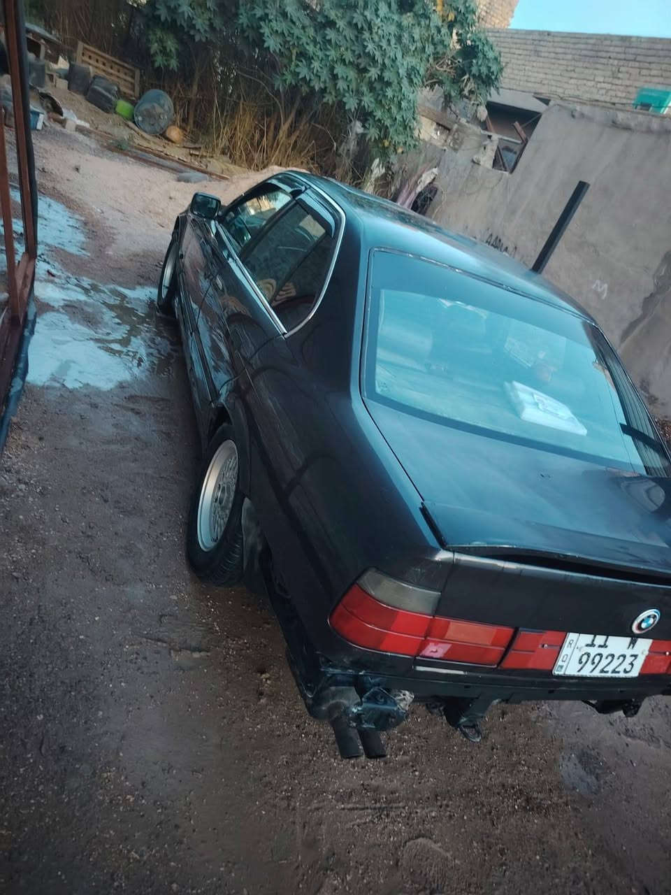 السلام عليكم
بي ام حجم 535

موديل 91

بيع او مراوس حسب لقناعه 

فول مواصفات كير عادي 

سنترلك 

دبل ايرباك

كشنات جلد

بطاين صاج 

السلام عليكم قدمت علمود اجازه طلعت فحص

 مخدرات وما رحت علمود الاجازه عادي ماكو اشكال

سلايت روف 

بجم عريض 

لايت ابولسوار
 
مكينه كير جدد 

تخم تاير 

صدر امامي جديد

صدر خلفي جديد فقط قاعده دبل وحده كايمه 

كهربائيات كله شغاله 

تبريد شغال بس لفان وكف فجئه 

رقم بغداد جديد 

هزه جديده 

سياره بسمي مشروع وطني 
السعر 45

مكان بغداد ابوغريب /***********
