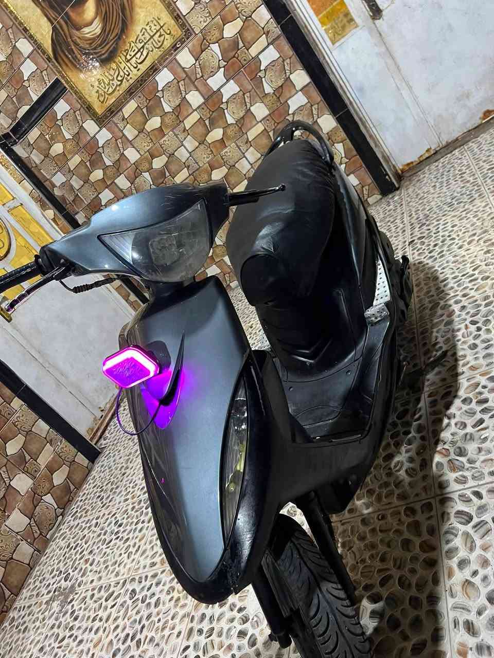 السلام عليكم للبيع دراجه ماكس عدله ياباني دراجه نضيفه وجاهزه محرك ناعم نهضه معدل دبلات شغاله مابيه نقص مفتوح ونضافه شوفت عينك السعر 500 وبيه مجال مكاني القرنه ✅ ***********
