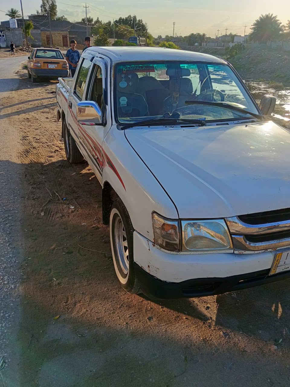 السلام عليكم بيكم دير موديل 2006 رقم كربلاء الاماني السيارة تخم تاير جديد ومحرك جديد السعر 33  الإمكان النجف الامشخاب ***********
