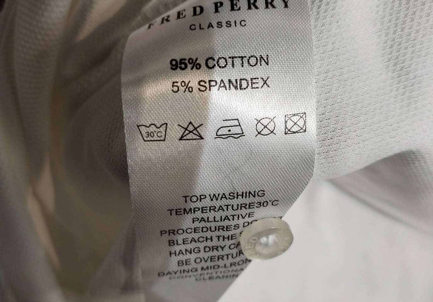 تيشيرت بولو ماركة فريد بيري 
أوربي غير مستخدم 
قياسات XXL-XL-L-M 
سلم فت سايز اوربي 
قطن حجري سباندكس 💯 
قطع راقية كجول ورسمي 
الألوان أسود ونيلي وأبيض ورصاصي
للحجز على خاص 
أو مراسلة واتساب ***********
توصيل لكل محافظات 
نقدا وبالاقساط
