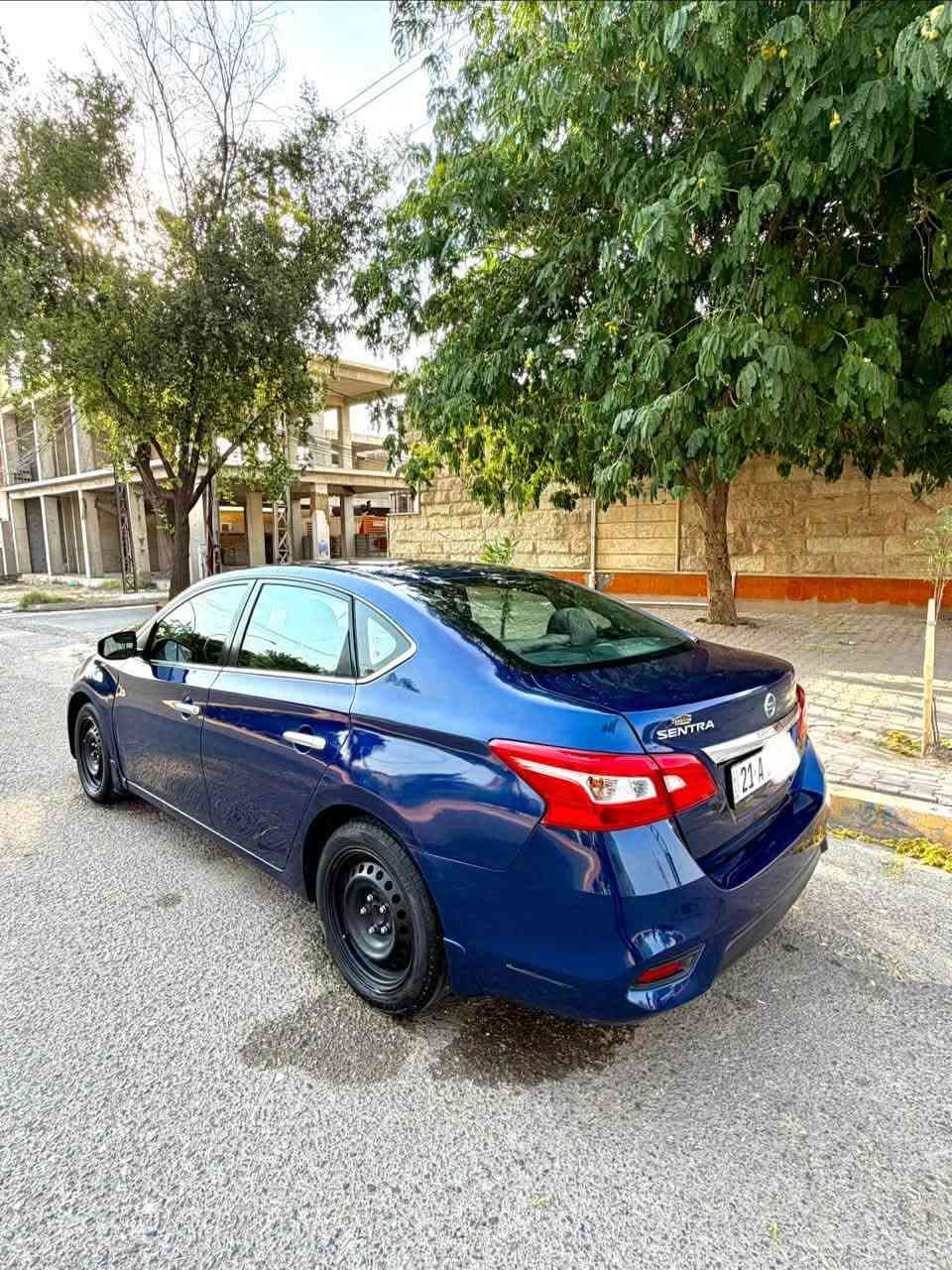 نيسان سينترا مديل 2019 رادار وشاشه كبيرة ماشيه 128 ألف كير محرك بشرط بدون أي نقص  سنويه وهزه ولوحه جديده. وبطاقة بانزين حادث أمريكا  قطعه واحد موجوده صوره الحادث وبل عراق بيه  3 أماكن  صبغ بل جاملغات  بدون دواخل  بجم كبس  
لاتصال ***********5
