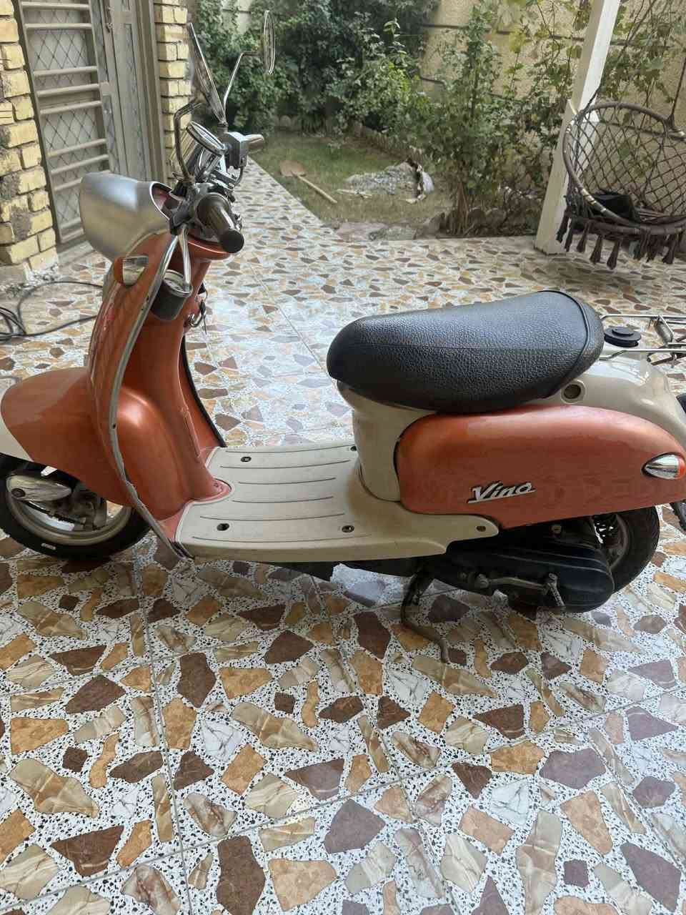 السلام عليكم دراجة عبدالحليم للبيع  دراجة حلوة ونعامة بالمشي شغالة سلف هندر ما ناقصهة اي شي كهربائياتهة  كلهة شغالة اشاير يمنة يسر  بك لايت شغال  /العنوان الدورةالبوعيثة /السعر 500 وبيهة مجال / الرقم/***********
