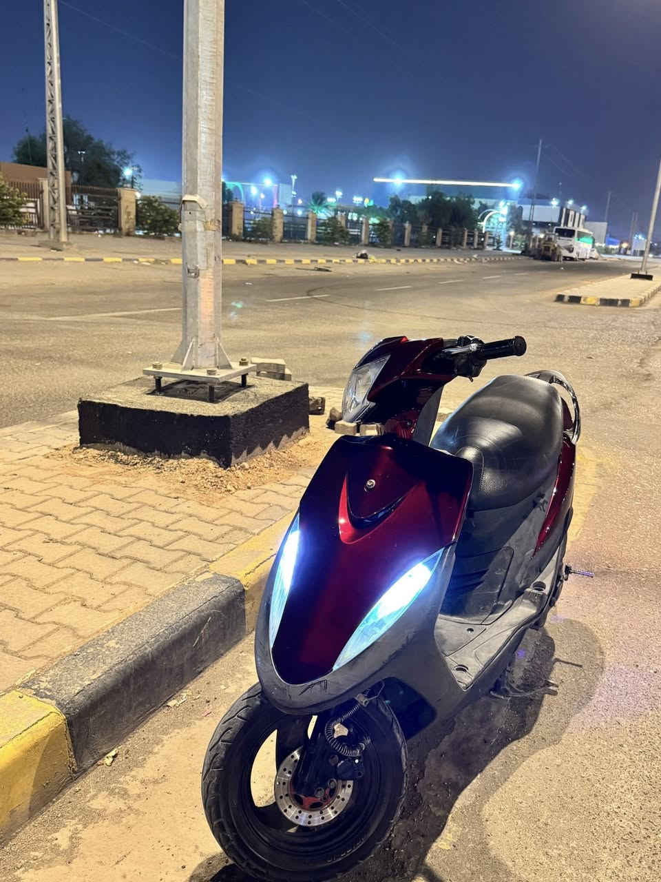 ماكس عدلة للبيع السعر ٥٥٠ العنوان المطار شارع علكم / ***********
