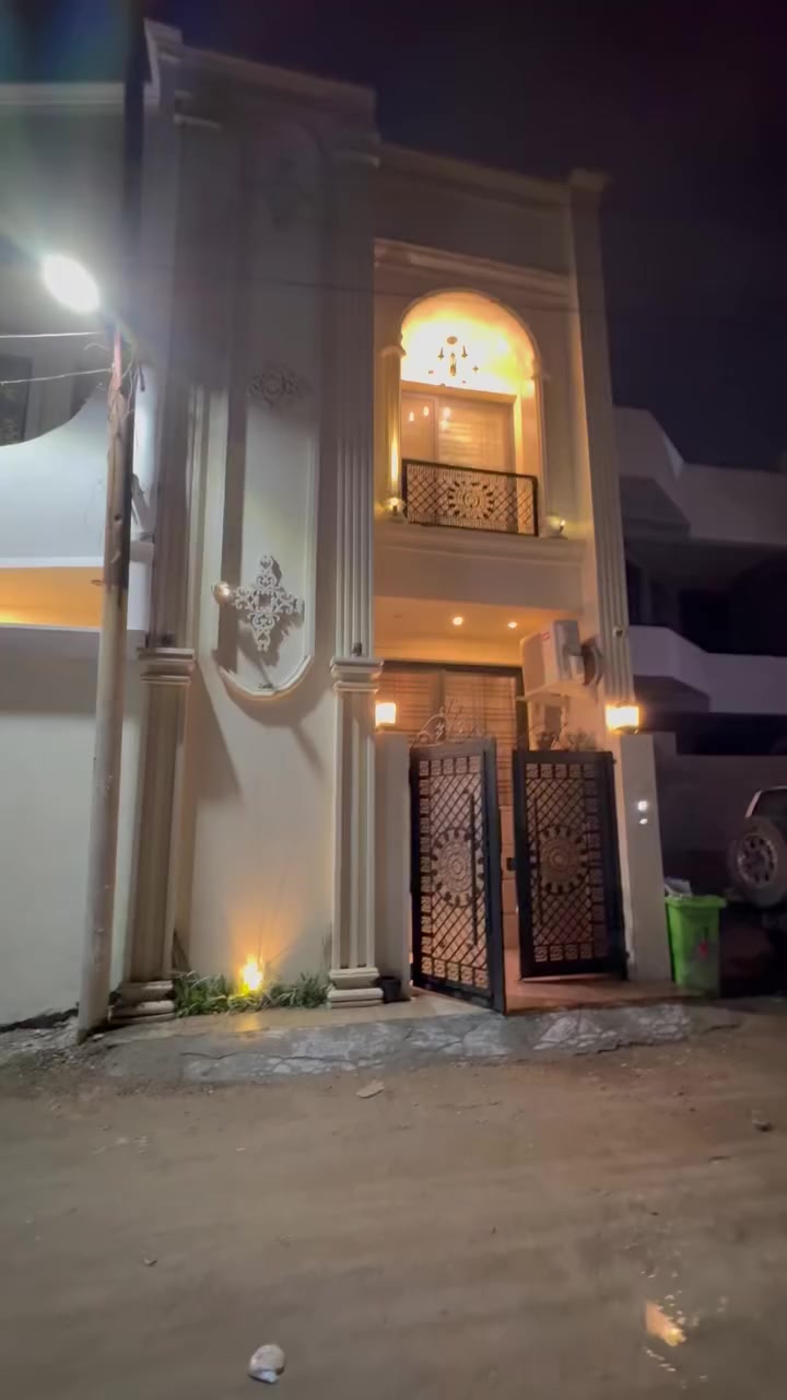 بيت للبيع واجهه 5*16 بناء حديث فول بالدورة بشارع بوتو قرب مستشفى الدورة الاهلي  
بيت يتكون من طابقين 
الطابق الاول صاله وهول داخلي ومطبخ وخدمات ومنور
الطابق الثاني غرفتين نوم ماستر وبالكونة بالاضافة الى كرفان بلسطح 
للاستفسار 
***********/***********
