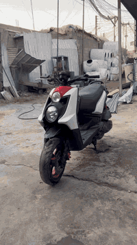 السلام عليكم الدراجه للبيع سكنس جبلي كافاله عام دراجه صاري سبوع نزلت من الضلال دراجه تخبل مابيه اي نقص جيب فيتر وتعال شوف بعينك مكان العبيدي السعر 10250وبيه مجال حك الجيه لن مسعجل على بيعه رقمي ***********
