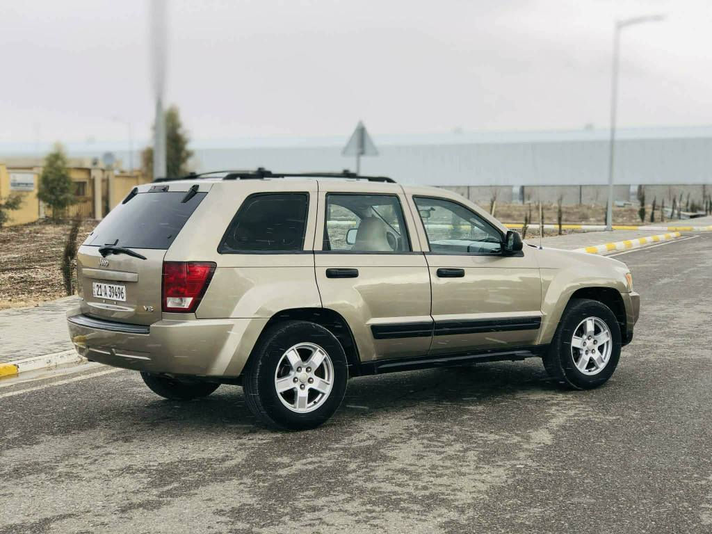 سلام علیکم jeeb لاریدۆ مۆدێل 2007 بێ دەعم بێ لێدراو یەک پارچەی بۆیاغە بێ ناوگرتن دەعامی بۆ دەعامی بەشەرت سەنەوێ تازە ڕەقەمی تازە مەکینە شەش پستۆن گێڕو مەکینەی بەشەرتی سەد وەستا  نرخی ۹۰ گەڵا گۆڕینەوەش دەکەم لەسەر دڵگرتن  ژ م *********** أربيل, العراق
