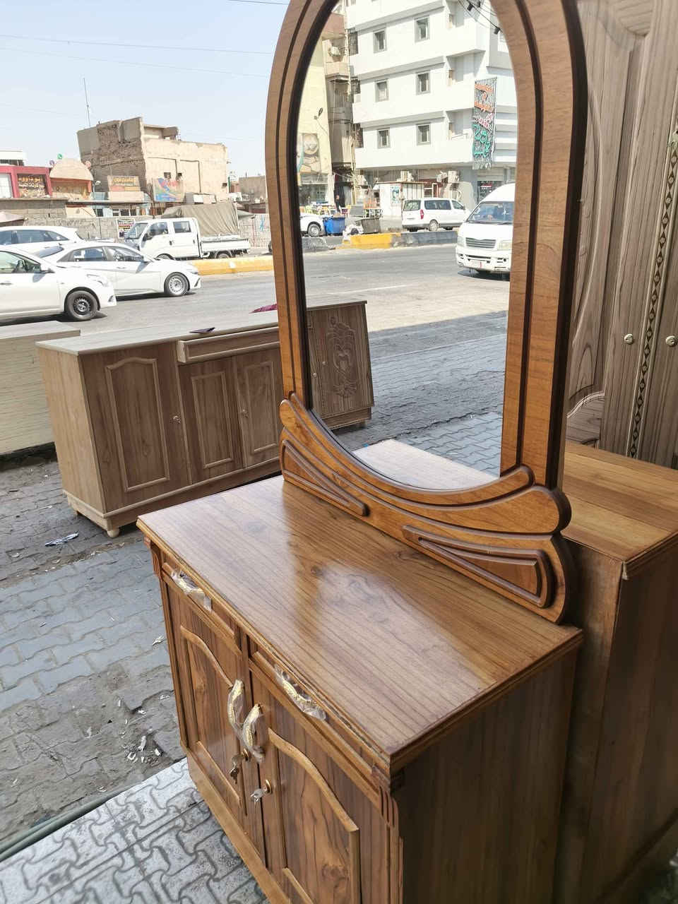 ميز مرايه سعر جوه السوك سعر١٣٥توصيل فقط بصره للاستفسار*********** البصرة, العراق
