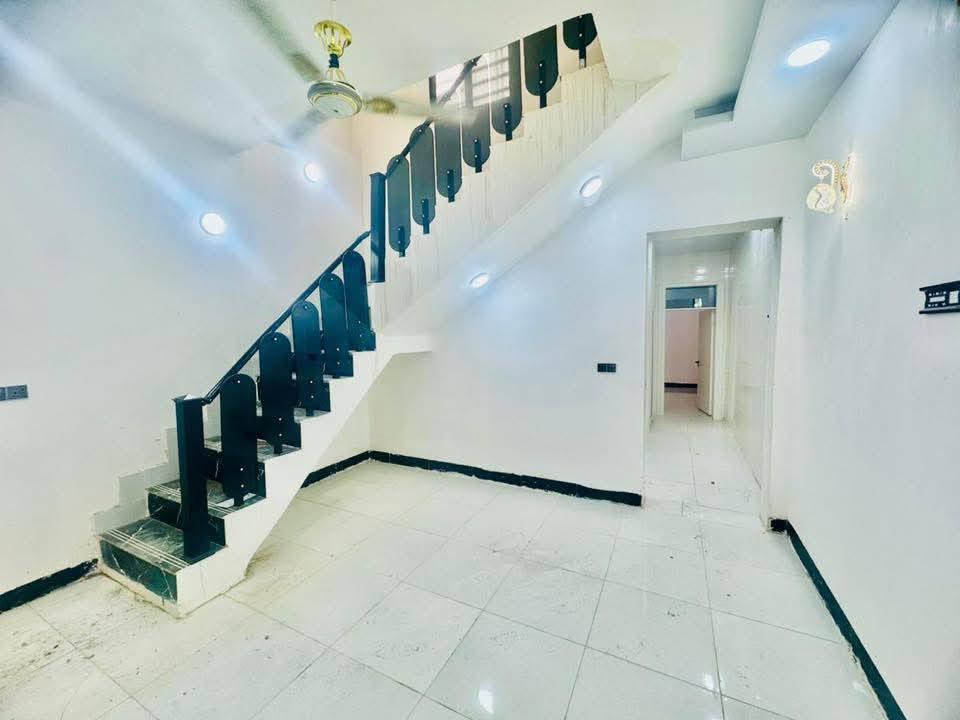 بيت رهن مجمع بيتي 
سعر رهن 15
100متر بناء حديث 🔥
لاستفسار ***********
