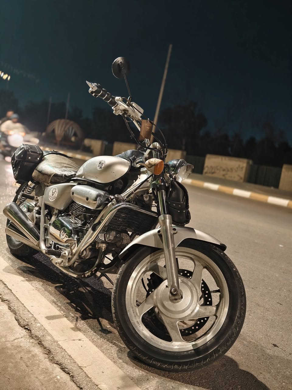 هوندا ماكنه 250 رقمه بصره يعني بيها سنويه اللوحات بعدهن ماطالعات نضافه فول كير محرك ضفيره مكفولات ماشيه 29 الف مكانها كوت السعر 1500             للاستفسار أكثر ***********
