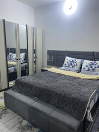 غرفه 10 قطع  تركي جديده للبيع سرير نفرين مخزن داخلي واناره جانبيه كنتو...