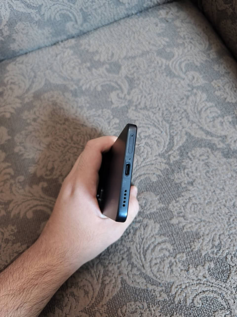 📱 للبيع – Xiaomi 12 Lite (8GB / 128GB)
للبيع Xiaomi 12 Lite بحالة جيدة.

المحتويات:

- 📦 الكارتون الأصلي موجود.
- ❌ الشاحن غير متوفر.

المواصفات:

- 🔹 الرام: 8GB
- 🔹 التخزين: 128GB
- 🔹 المعالج: Qualcomm Snapdragon 778G 5G
- 🔹 الشاشة: 6.55 إنش AMOLED بدقة FHD+ ومعدل تحديث 120Hz
- 🔹 الكاميرات الخلفية:
  - 108MP رئيسية
  - 8MP Ultra Wide
  - 2MP Macro
- 🔹 الكاميرا الأمامية: 32MP
- 🔹 البطارية: 4300mAh
- 🔹 الشحن السريع: 67W
- 🔹 بصمة مدمجة داخل الشاشة
- 🔹 سماعات ستيريو مع Dolby Atmos
- 🔹 يدعم 5G
- 🔹 يدعم NFC
- 🔹 منفذ USB Type-C

المميزات:

- ✅ شاشة AMOLED بألوان ممتازة وسلاسة 120Hz.
- ✅ أداء قوي للألعاب والاستخدام اليومي.
- ✅ كاميرا 108MP تقدم صورًا عالية الجودة.
- ✅ تصميم نحيف وخفيف الوزن.

💰 السعر: 225 ألف دينار (قابل للتفاوض بشكل بسيط).

📩 للاستفسار أو المعاينة، راسلني على الخاص أو عبر واتساب:
مكاني بغداد كرخ اولى 

***********
