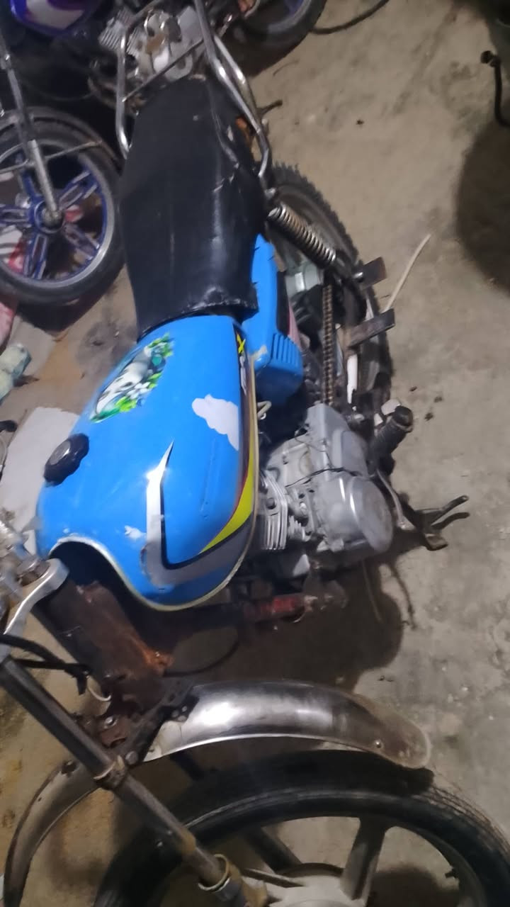 دراجه ايراني للبيع موديل14نشاط فول عنوانه كركوك ليلان سعره 140وبي مجال لطيبين 
رقم وتساب ***********
