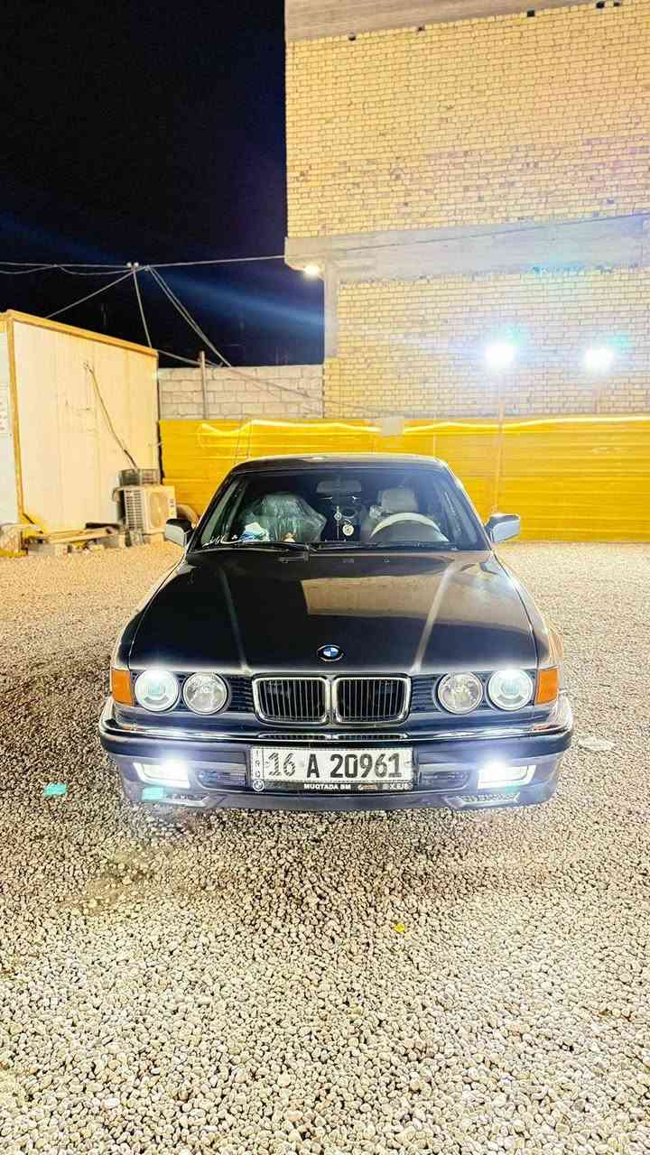 بي ام دبليو E32 | 735iA 1991 أصلي السعر رخيصة 
صبغ عام الماني درجه اولى للجماليه فقط بدون اي ضربه او خياس
داخل جلد اوف وايت صاج ملكي 
النــوع : BMW E32
1991 أصل
المحرك: 3500 أصل حاوية
البجم عريض 
الكير 7 بن بالكارتون 
الحدادية: جديدة بالكارتون
الارقام دولي باسمي شخصيا تحويل مباشر

المواصفات (اسمع وخلي عقلك يحكم ):
سلايت جام بنوراما 3 طگات منضومه سستم صوت تخبل
ستيرن كهرباء 
سستم صوت استوديو بالاضافه الى دمام سعره 120$
جعمقه كهربائية  إنارة داخلية لد ابيض 
بصمة سنتر لوك 3 أنظمة قيادة
منضومة زنون ليد 16000W كشنات كهرباء ميموري 
تدفئة كشنات ويل كب شعاع ماال 12 سلندر 
 تخم بلادي + تاير جديد تخم جديد
لايت زنون كشافات زنون تبريد خلفي هيترات بالمري 
تحكم بالمرايات الجانبيه + المرايه الوصطيه كهربائية 
دبل كومبيوتر  منضومه تليفون بلادي 
سلايت او بانوراما 3 طكات 
نضام مثبت سرعه صالنصه مال 8 سلندر طربب 
حساسات حراره بلادي تشتغل عندك كل الهيترات 
كود قفل سياره مع جرس انذار 
السيارة متعوب عليها مال جناي
مكان السيارة: السماوه 

رقم صاحب السيارة 
***********
***********
