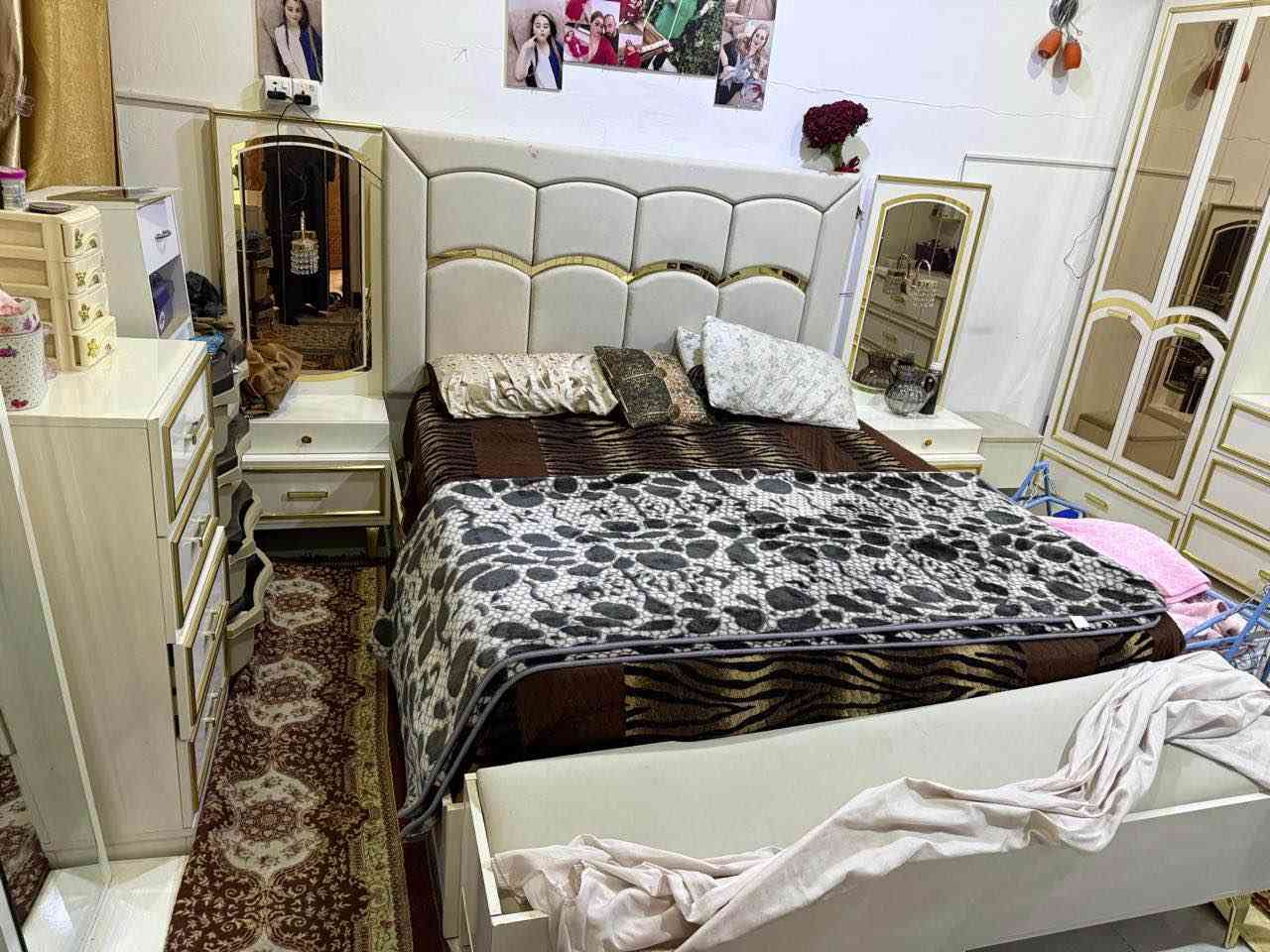 غرفه نوم تركي ابو الجديد بدون شخط 8 قطع شرط النضافه و الجوده للستفسار الاتصال ع رقم *********** كركوك, العراق
