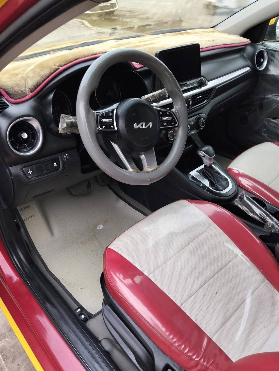 سلام عليكم كيا فورتي موديل 2023 وارد أمريكي مكينه وكير مكفولات منظومه غاز جديده ماشيه 70 سعر 140 رقم *********** مكاني بغداد شعب حدثه موضح بل منشور
